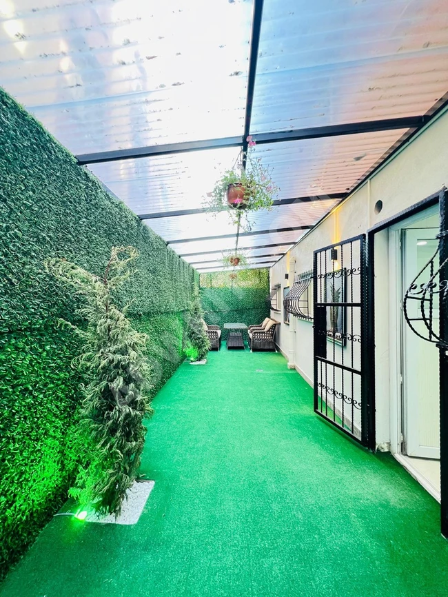 2+1 apartment with garden for sale near the Metrobus in Istanbul at an attractive price