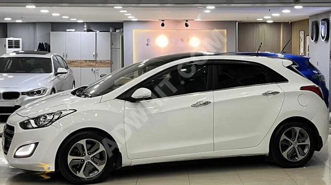 2015 MODEL HYUNDAI İ30 1.6 STYLE DSGN CAM TVN İÇİ BEJ 167.000 KM
