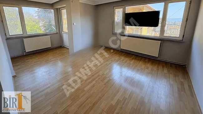Kanlıca Ormancı Sitesinde Yüksek Giriş Manzaralı Daire