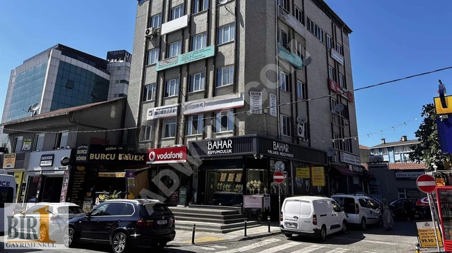BİR GAYRİMENKUL'DEN ANA CADDE ÜZERİNDE 110M2 4 BÖLÜM OFİS