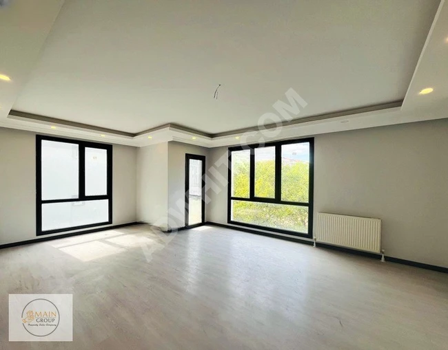 KAVAKLIDA YENİ 3+1 KISA KATLI HAVUZLU OTOPARKLI SİTE