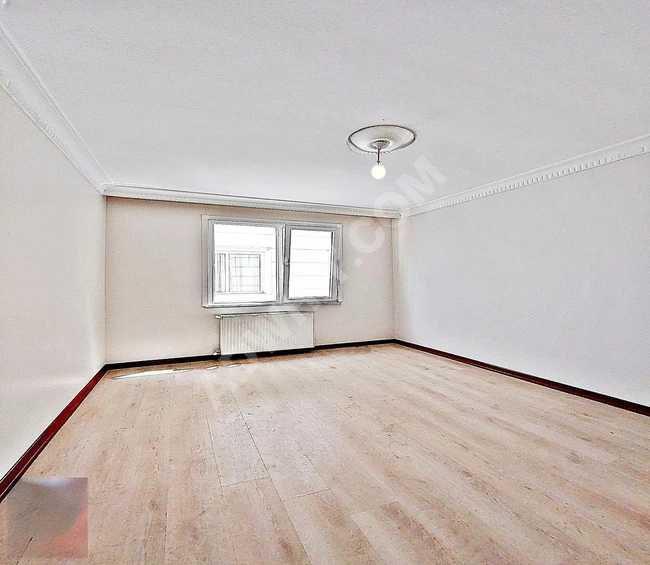 BEYLİKDÜZÜ MEHAL YAPIDAN METROBÜSE 10 DK YÜRÜME 2+1 ARAKAT DAİRE