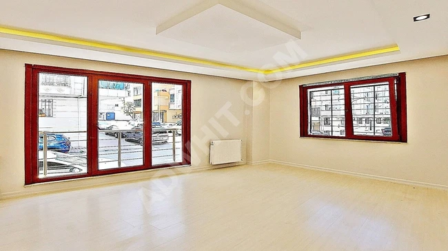 BEYLİKDÜZÜ MEHAL YAPIDAN KÖŞE BAŞI 2+1 YÜKSEK GİRİŞ DAİRE