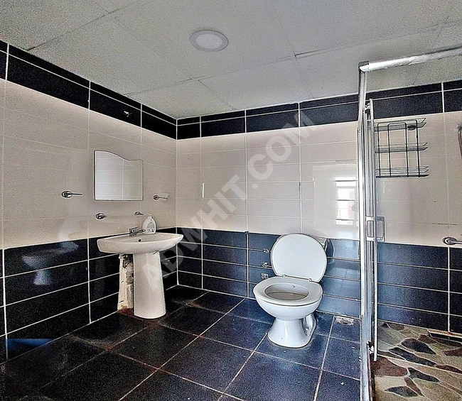 BEYLİKDÜZÜ MEHAL YAPIDAN E5 YAKIN SİTE İÇİNDE 3+1 DAİRE İMKANI..