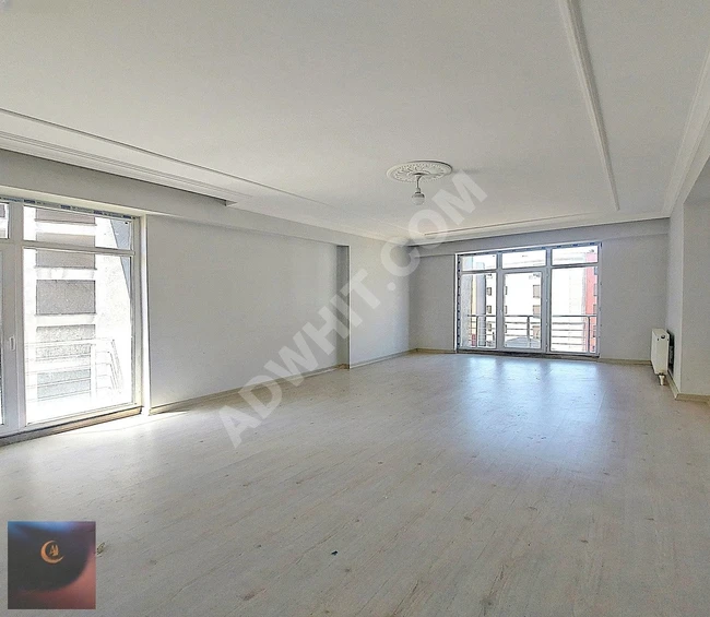 BEYLİKDÜZÜ MEHAL YAPIDAN E5 YAKIN SİTE İÇİNDE 3+1 DAİRE İMKANI..