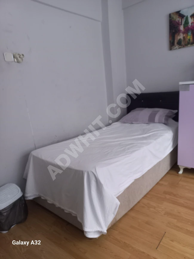 3 adet başlıklı ve lateks şilteli tek kişilik tam yatak