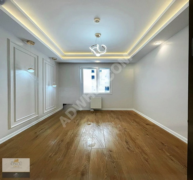 ÖNCÜDEN BEYLİKDÜZÜ'NDE FUL DONANIMLI SİTE İÇİNDE 3+1 GENİŞ DAİRE