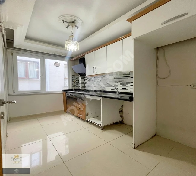 MEHTERÇEŞME'DE MERKEZİ KONUMDA AİLE BİNASINDA 2+1 KİRALIK DAİRE