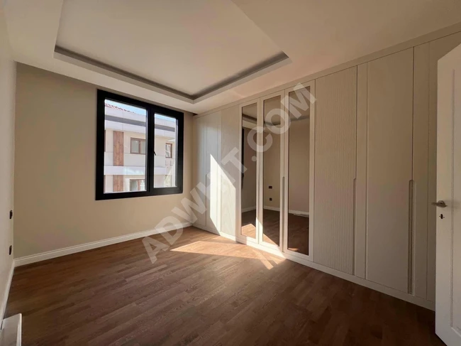 SUADİYE'DE SATILIK 3+1 BOŞ SIFIR DAİRE BALKONLU MARMARAYA 3 DK