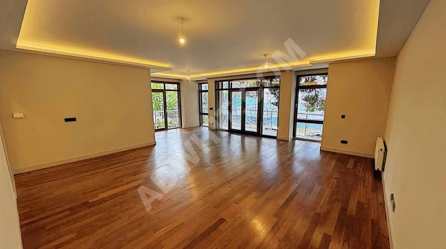 SUADİYE'DE SATILIK 4+1 DAİRE BAĞDATA 5.BİNA KATTA TEK ÖZELLİKLİ