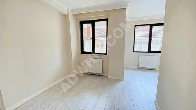 SUADİYE'DE SATILIK OFİS & KONUT 2+1 DAİRE 3 KATLI 10M² TERASLI