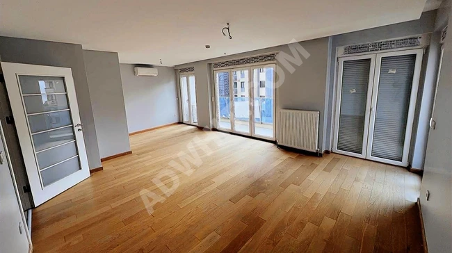 CADDEBOSTAN'DA SATILIK 3+1 DAİRE BOŞ GENİŞ BALKONLU ARAKAT