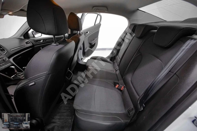 2021 ÇIKIŞLI RENAULT MEGANE 1.5 DCİ JOY EDC 80 BİN KM DE