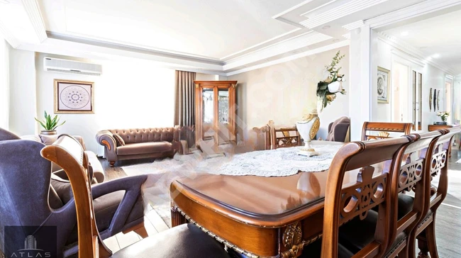 5+2 duplex, 300 square meters, with special decoration and high ceiling.