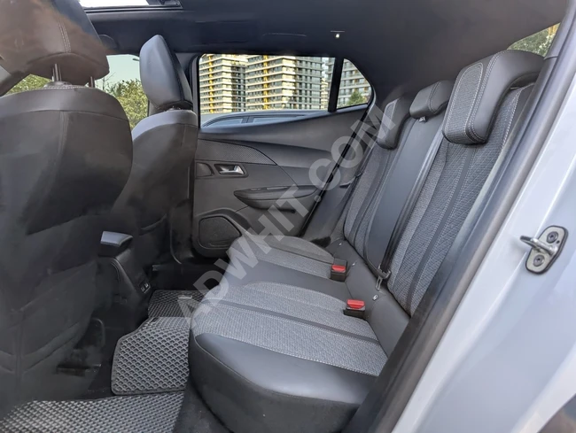 2025 MODEL PEUGEOT 2008 1.2 PURETECH ALLURE SANROFLU HATASIZ