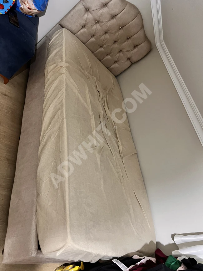 Tek kişilik yatak baza başlık elimde 3 adet var adet fiyatıdır 