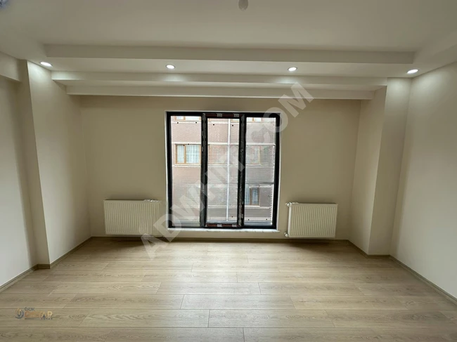 شقة فاخرة جديدة للبيع، في الطابق الثاني، صافي 80 متر مربع، مزودة بمصعد!