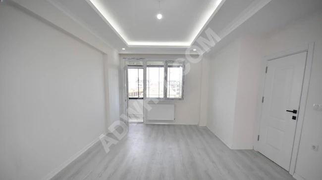 Duplex for sale 6+2 with an area of 210 square meters in K.ÇEKMECE, FEVZİÇAKMAK neighborhood.