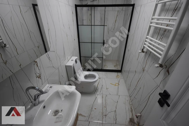 Duplex for sale 6+2 with an area of 210 square meters in K.ÇEKMECE, FEVZİÇAKMAK neighborhood.