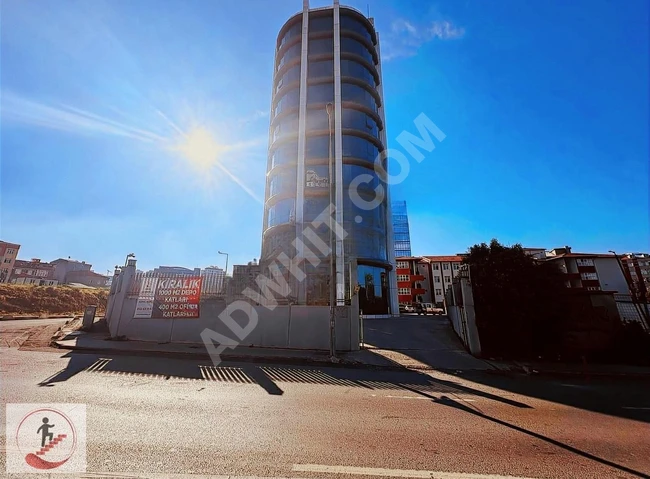 Office for rent in Prestijli Plaza, with an occupancy permit and an area of 400 square meters.