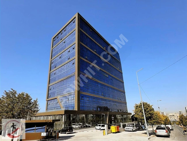 للإيجار، في Lara Plaza، مع طابق نصفي، مدخل أرضي، بمساحة إجمالية 2175 متر مربع