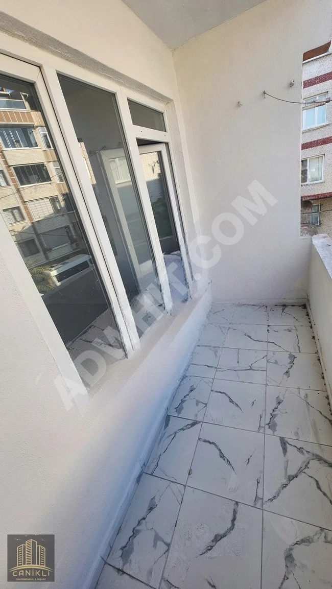شقة للبيع 1+1 بمساحة 60 متر مربع في حي KARLITEPE ، شارع FIRAT ، زاوية الشارع.