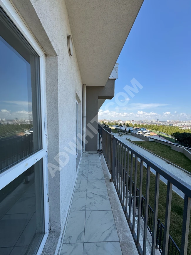 Esenyurt Meydan'da Nlogo Sitesi içerisinde kiralık daire.
