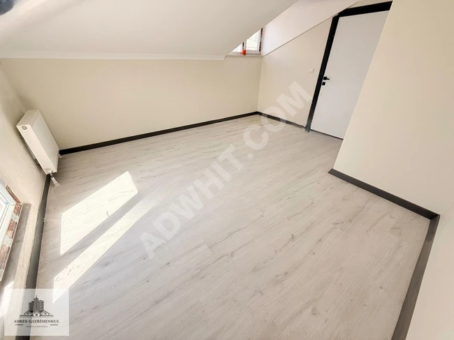4+1 duplex in a new building, with a parking space and an elevator, fifth floor, with an area of 150 square meters.