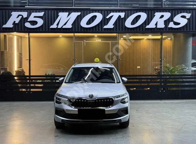 F5 MOORS'TAN 2024 MODEL SKODA KAMİQ 1.0 ELİE HAYALET EKRAN