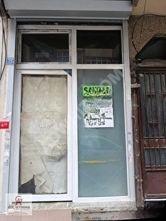 Urgent: For sale, a commercial shop with 3 floors and an area of 350 square meters in the Veliefendi district.