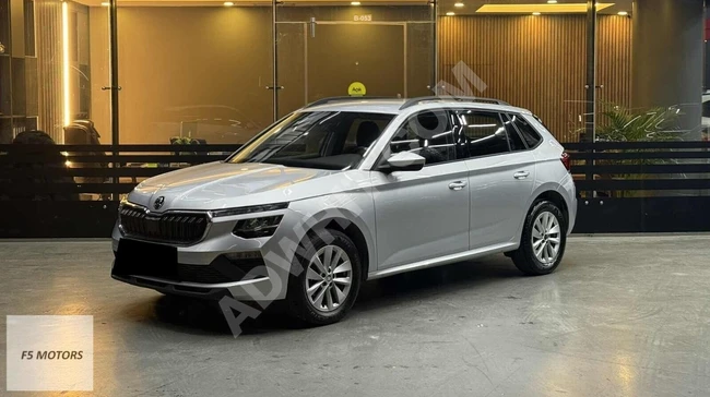F5 MOORS'TAN 2024 MODEL SKODA KAMİQ 1.0 ELİE HAYALET EKRAN