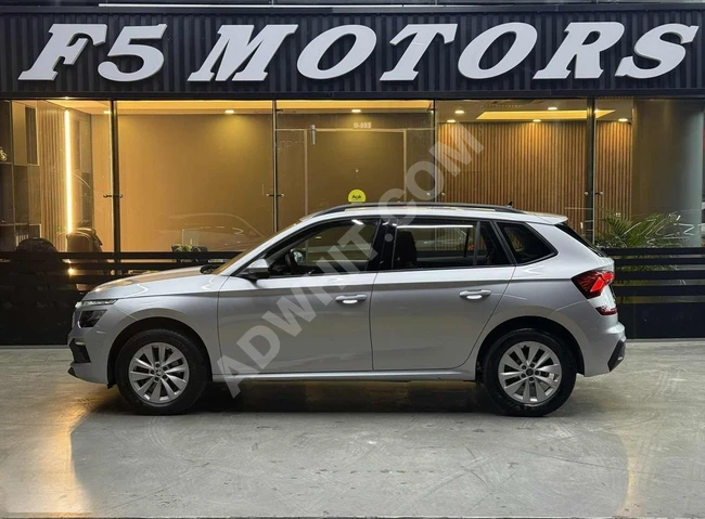 F5 MOORS'TAN 2024 MODEL SKODA KAMİQ 1.0 ELİE HAYALET EKRAN
