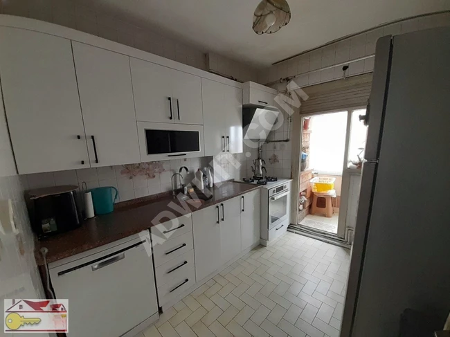 BASINSİTESİ MEVKİDE 3+1 3CÜ KAT 3500000 TL