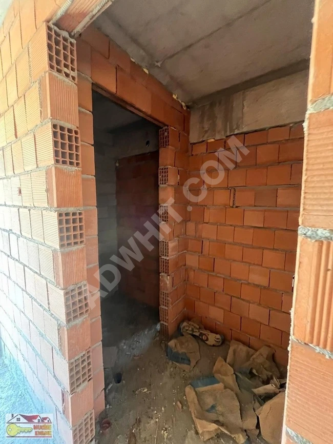BURDUR YEŞİOVA AKÇAKÖYDE SATILIK İNŞAAT HALİNDE EV ve ARSASI