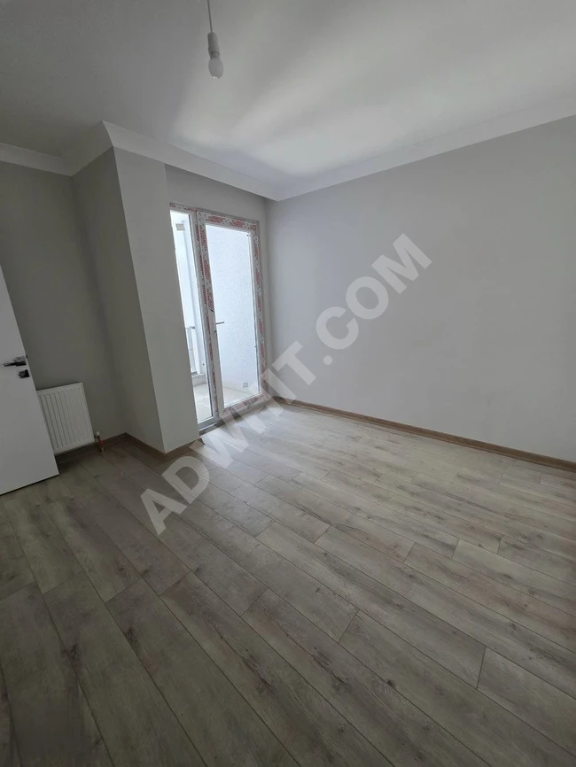 شقة بين الطوابق بمبنى جديد مع مرآب للسيارات الطابق الأرضي في AVCILAR حي MERKEZ