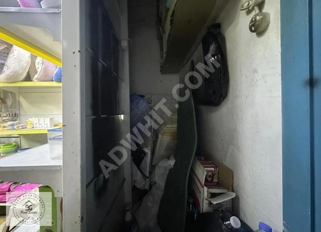 متجر حيوانات أليفة للإيجار بالتنازل في BAHÇELİEVLER SOĞANLI، على شارع الرئيسي ، عمره 11 سنة.