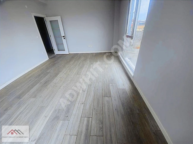 ESENYALI SATTILIK MERKEZDE ANA CADDE DAİRE VE DÜKKAN