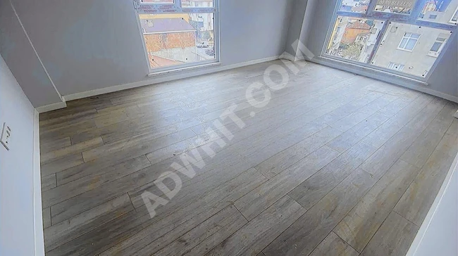 ESENYALI SATTILIK MERKEZDE ANA CADDE DAİRE VE DÜKKAN