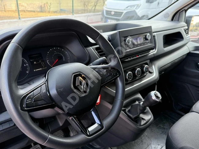 2023 ÇIKIŞLI TAMAMINA_KREDİ İMKANI 52BİN.KM RENAULT TRAFİC 2.0DC