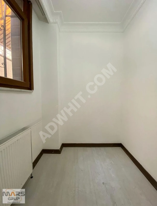 2+1 apartment for rent in a new building, central location, in MEHTERÇEŞME