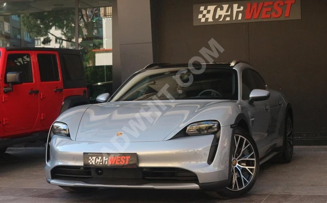 2023 BAYİ PORSCHE TAYCAN 4 CROSS TURİSMO YOLCU EKRANI BOSE