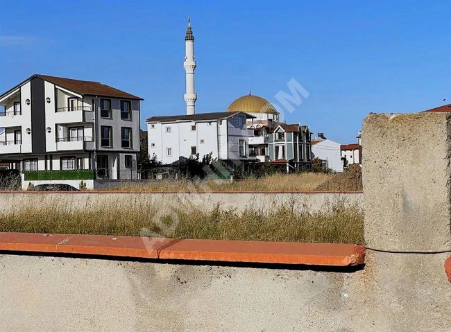 أرض بمساحة 340 متر مربع مع رخصة بناء في AR-KON دان ينيجيقتليك بسعر مناسب