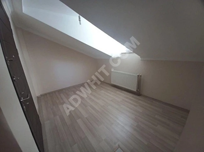 ÇELİKTEPEDE GENÇ BİNADA ÇİFT TUVALETLİ 3+1 DUBLEKS DAİRE