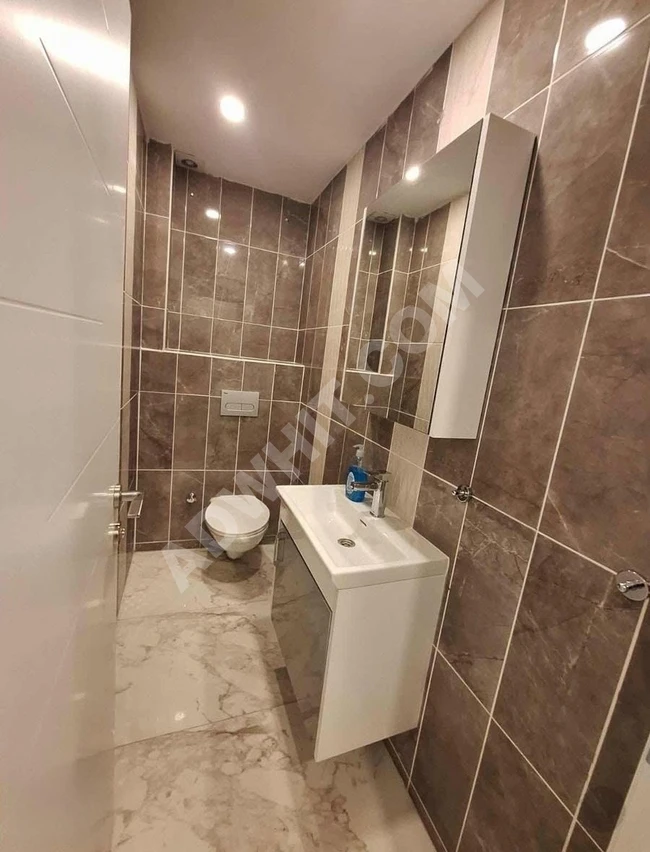 BÜYÜKÇEKMECE DE, DENİZ GÖREN,4+2,SİTEDE,KENDİNE AİT SAHİLİ OLAN