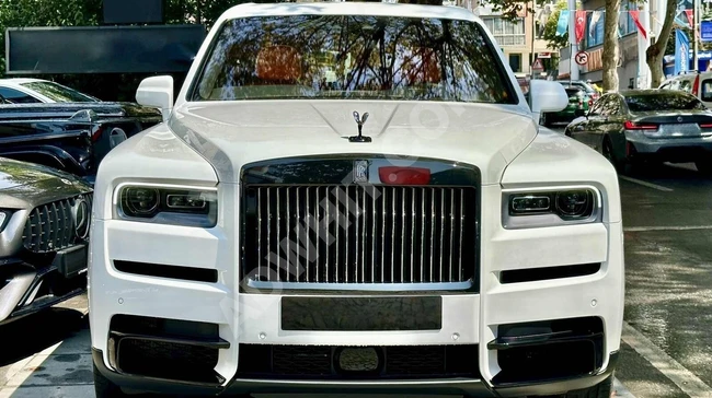 UNIVERSAL AUTO - ROLLS ROYCE CULLINAN 6.7 V12 - BLACK - HERMES