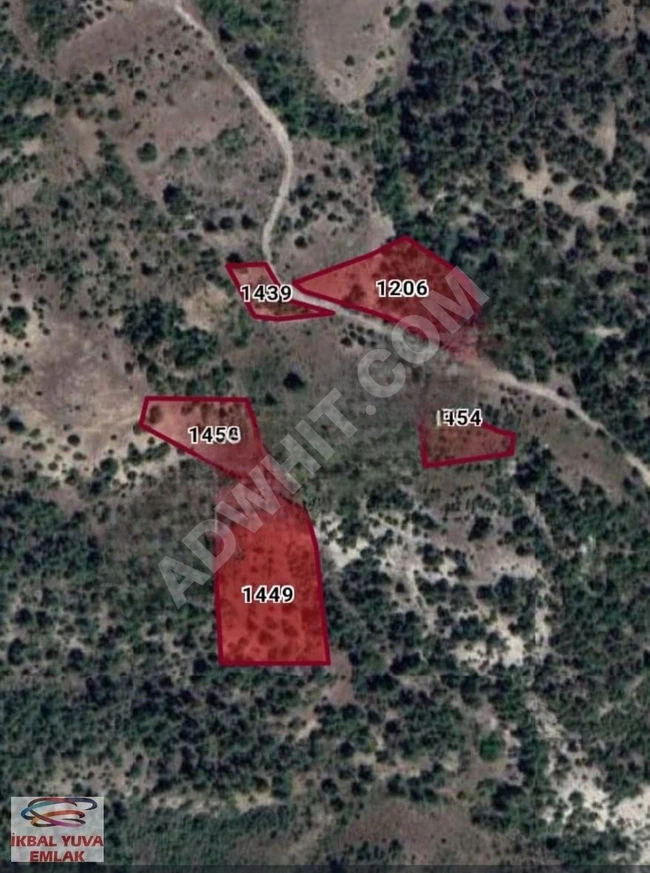 أراضي زراعية بمساحة 27000 متر مربع، مجزأة وموثقة بطابو ملكية، في BİLECİK İNHİSAR AKKÖY