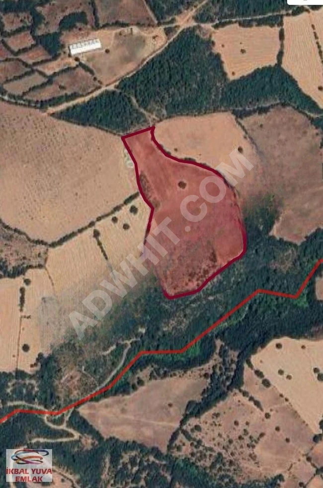 أرض زراعية بمساحة 27000 متر مربع مناسبة للزراعة البيئية وبها طريق في ÇANAKKALE BATRAMİÇ