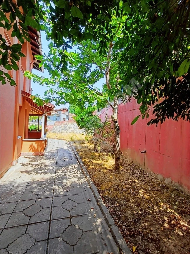 Triplex villa in a residential compound with a view in KOCAELİ KARAMÜRSEL