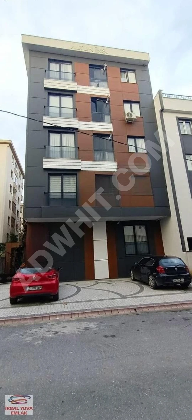 ÜMRANİYE ÇAMLIK'TA FİNANS MERKEZİNE YAKIN AMERİKAN MUTFAKLI 2+1