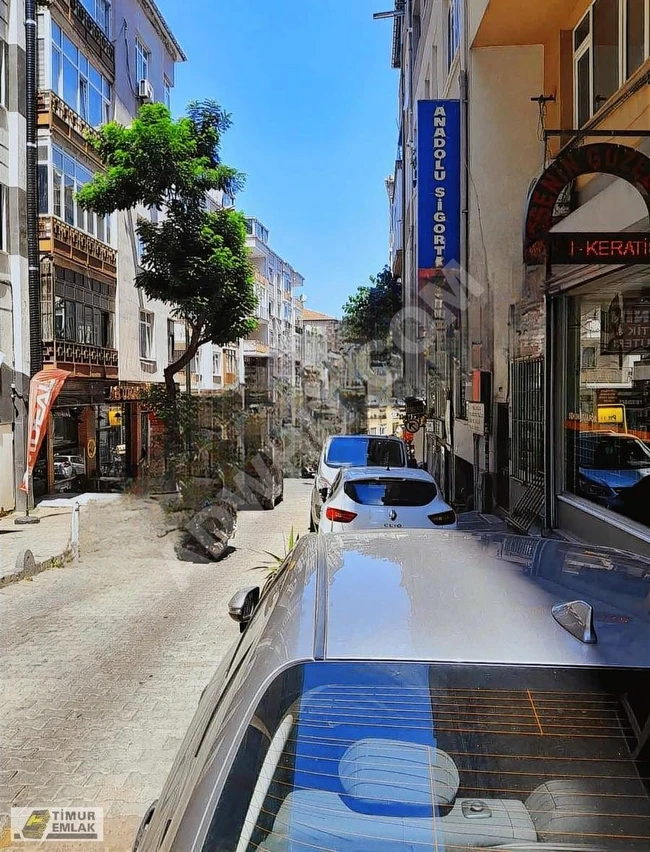 SAPHİRE AVM ARKASI ANA CADDEYE YAKIN
